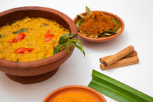 Load image into Gallery viewer, Dhal Curry Spice Mix Curry Kit | Quick prep in just 5 steps
